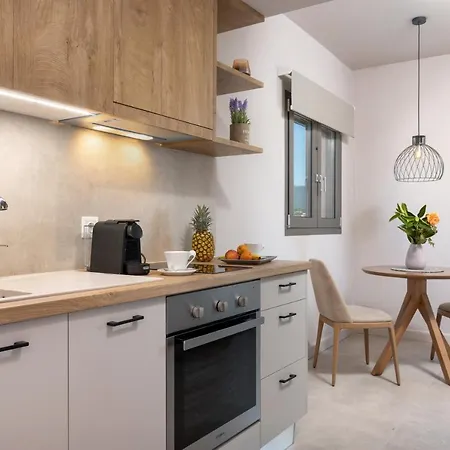 Onore Luxury アパート